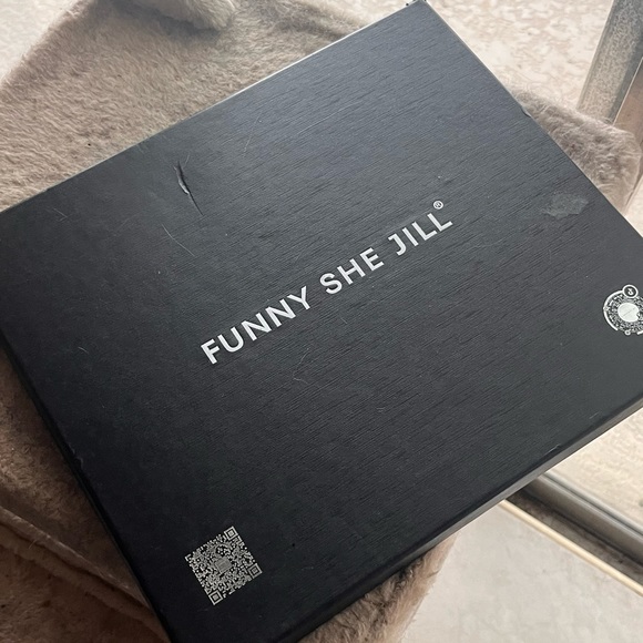 Funny She Jill. Sage Mules. Size 39. - Picture 2 of 2